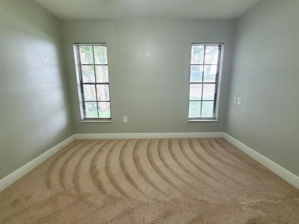 For Rent: $1,900 (4 beds, 2 baths, 1558 Square Feet)