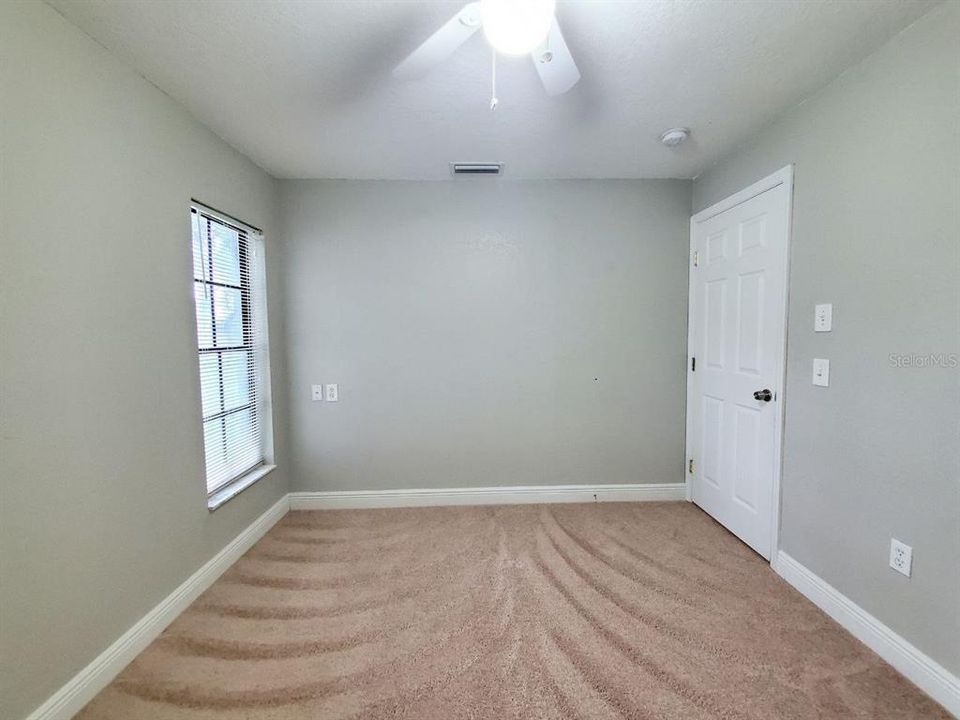 For Rent: $1,900 (4 beds, 2 baths, 1558 Square Feet)