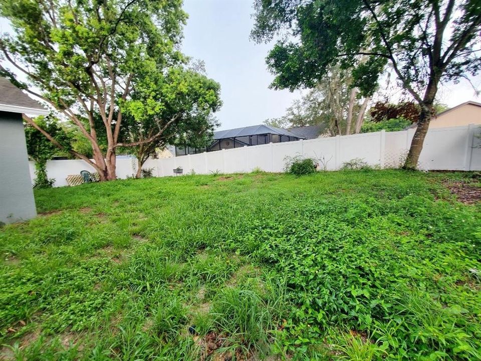 For Rent: $1,900 (4 beds, 2 baths, 1558 Square Feet)