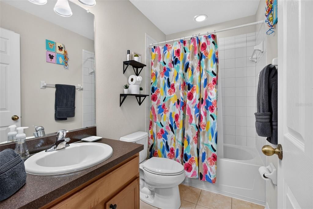 : $259,000 (3 camas, 2 baños, 1420 Pies cuadrados)
