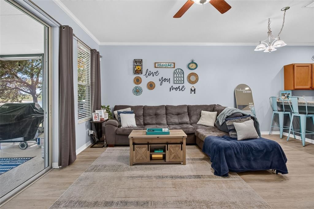 : $259,000 (3 camas, 2 baños, 1420 Pies cuadrados)