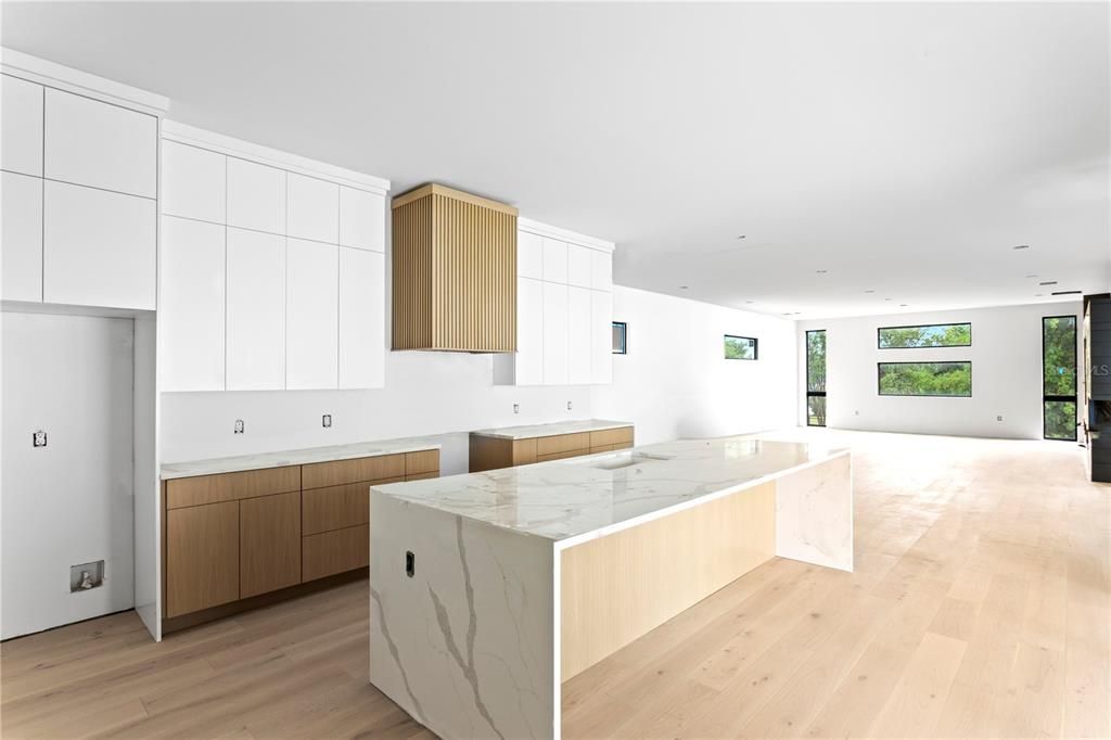 En Venta: $2,850,000 (5 camas, 4 baños, 4244 Pies cuadrados)