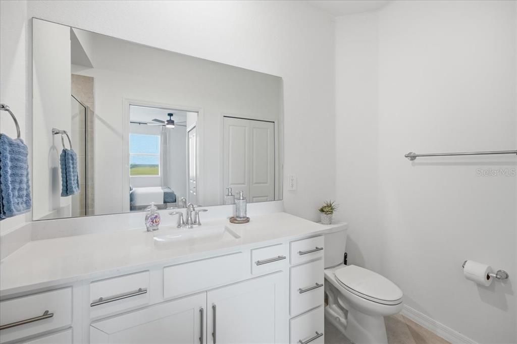 For Rent: $2,300 (3 beds, 2 baths, 1301 Square Feet)
