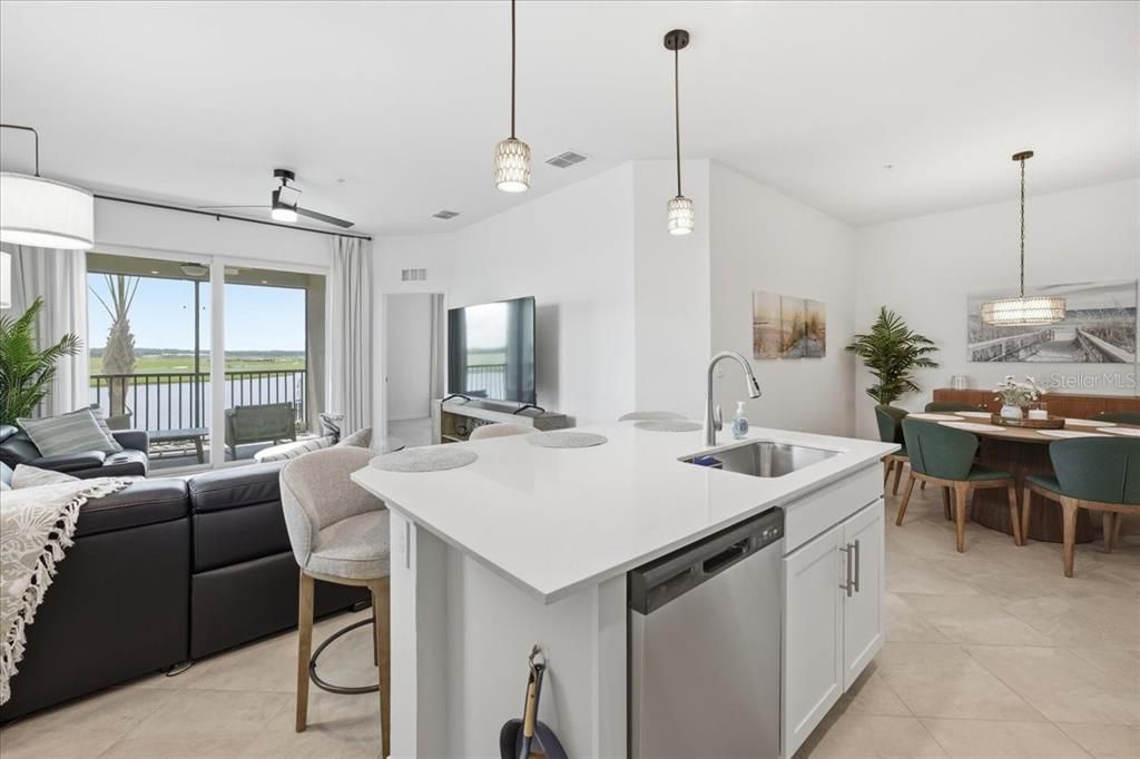 For Rent: $2,300 (3 beds, 2 baths, 1301 Square Feet)