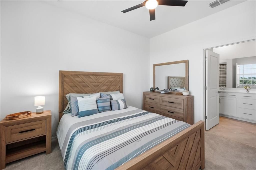 For Rent: $2,300 (3 beds, 2 baths, 1301 Square Feet)