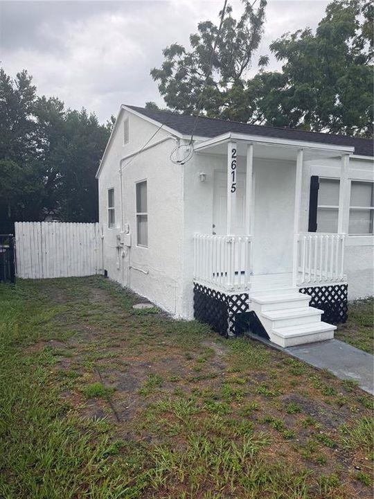 For Sale: $210,000 (3 beds, 1 baths, 792 Square Feet)