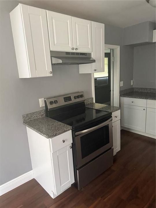 For Sale: $210,000 (3 beds, 1 baths, 792 Square Feet)
