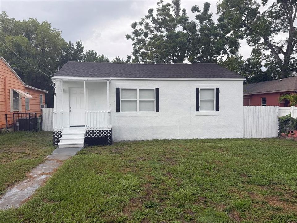 For Sale: $210,000 (3 beds, 1 baths, 792 Square Feet)