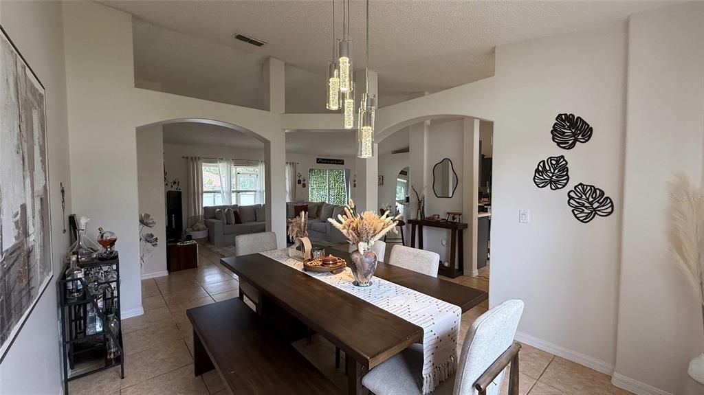 For Rent: $2,300 (3 beds, 2 baths, 1585 Square Feet)