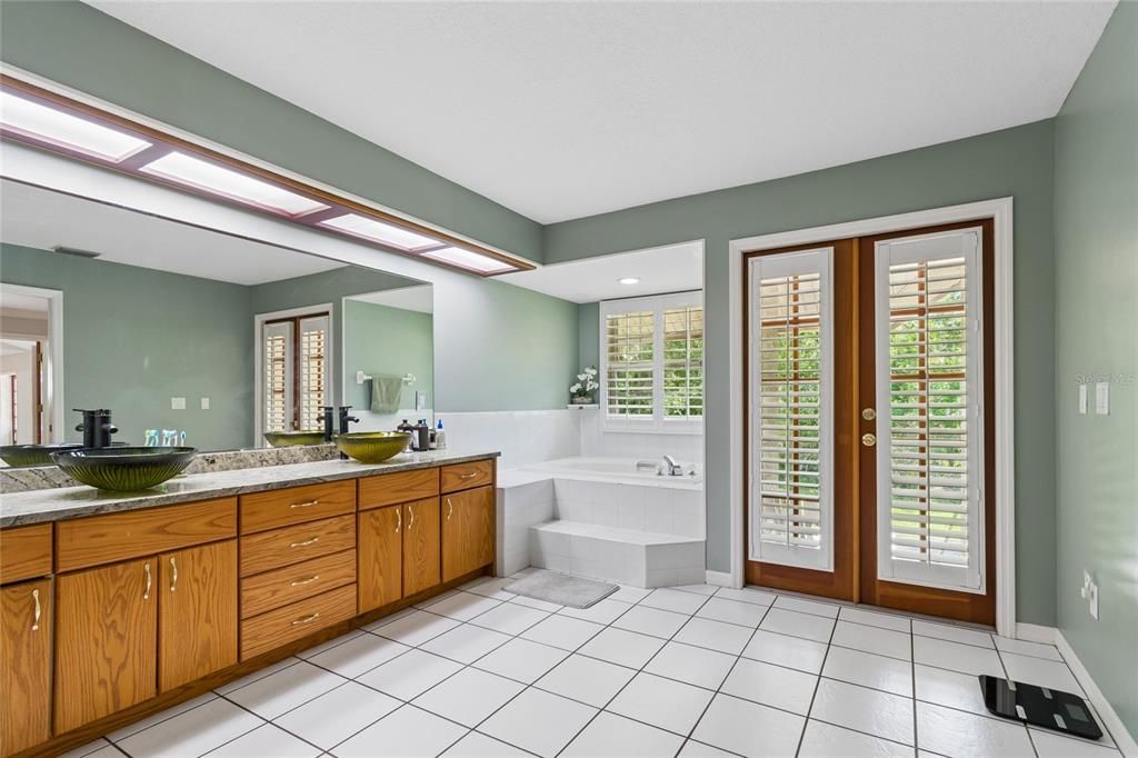 На продажу: $779,000 (4 спален, 3 ванн, 3259 Квадратных фут)