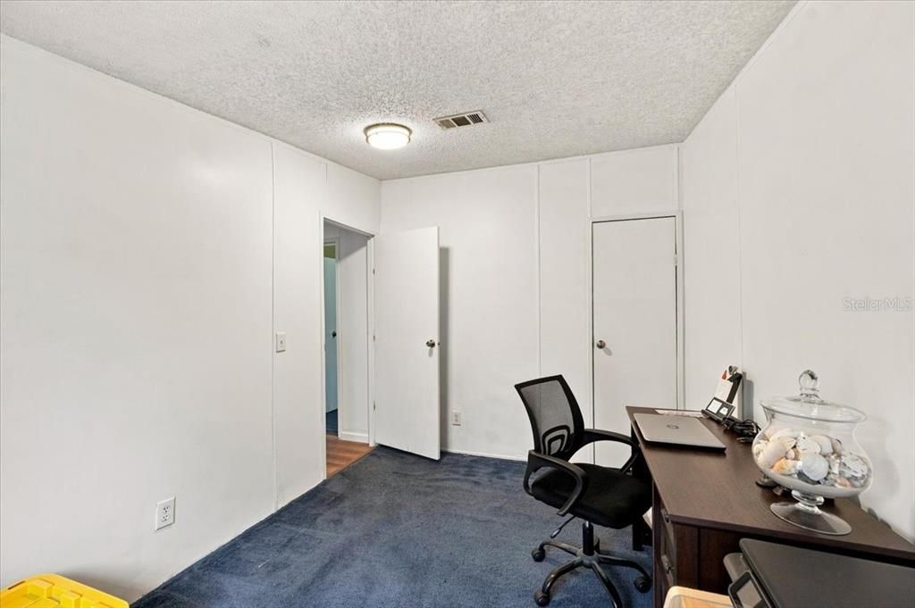 Activo con contrato: $350,000 (3 camas, 2 baños, 1248 Pies cuadrados)