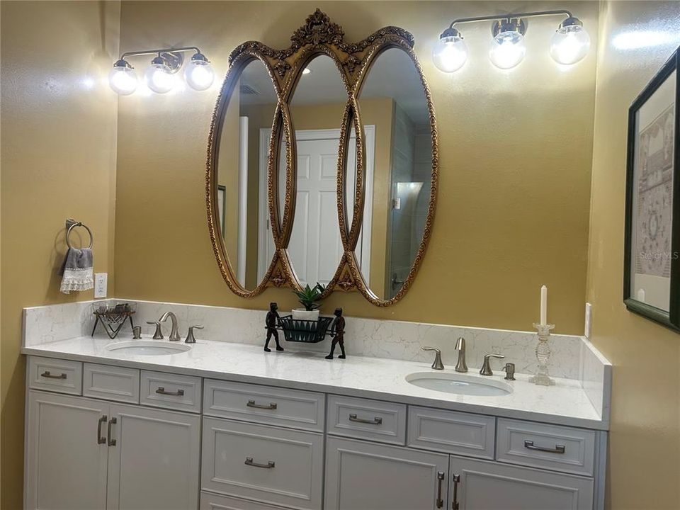 For Sale: $619,900 (4 beds, 2 baths, 2023 Square Feet)