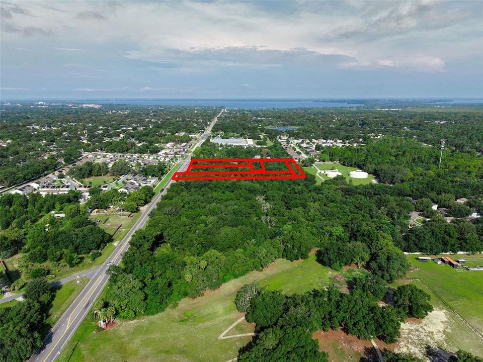 На продажу: $1,700,000 (17.55 acres)