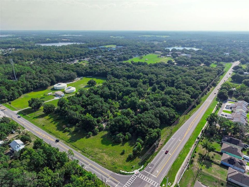 На продажу: $1,700,000 (17.55 acres)