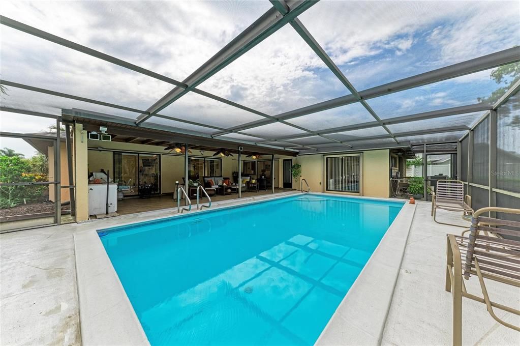 For Sale: $559,000 (3 beds, 2 baths, 2038 Square Feet)