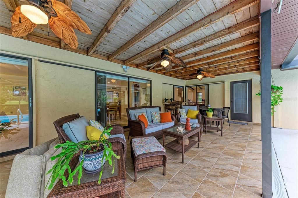 For Sale: $559,000 (3 beds, 2 baths, 2038 Square Feet)