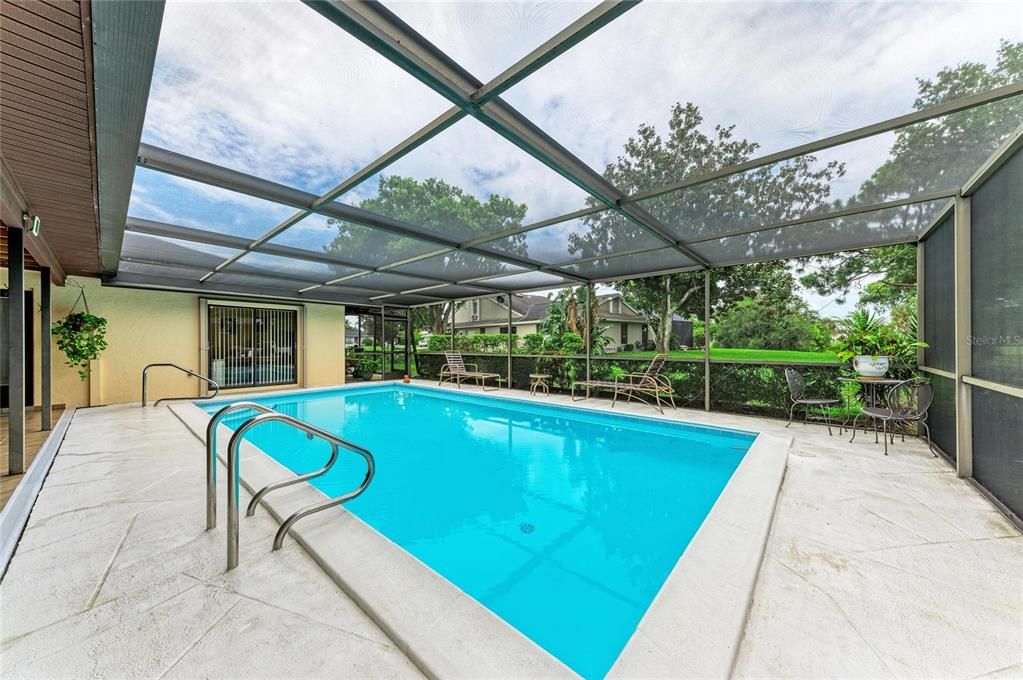 For Sale: $559,000 (3 beds, 2 baths, 2038 Square Feet)