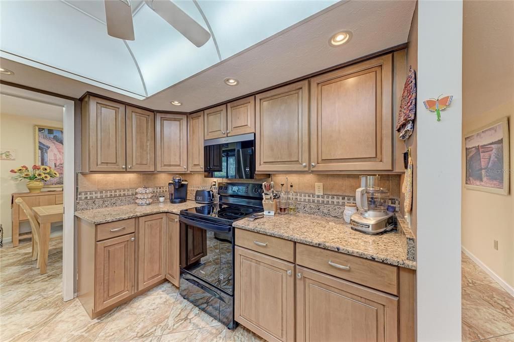 For Sale: $559,000 (3 beds, 2 baths, 2038 Square Feet)