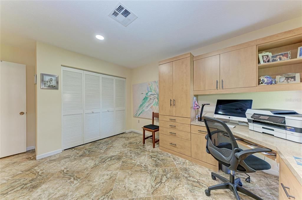 For Sale: $559,000 (3 beds, 2 baths, 2038 Square Feet)