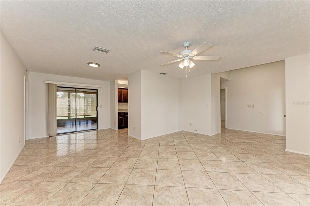 На продажу: $399,000 (3 спален, 2 ванн, 1790 Квадратных фут)