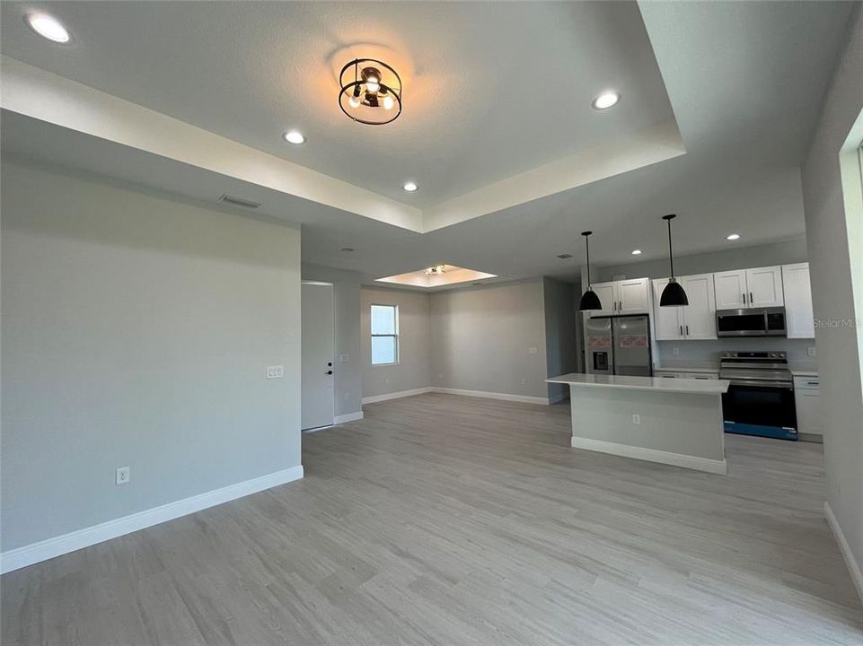 En Venta: $314,990 (4 camas, 2 baños, 1674 Pies cuadrados)