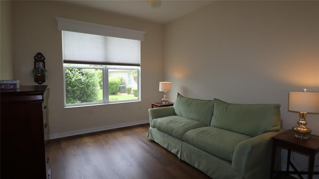 En Venta: $374,750 (3 camas, 2 baños, 2413 Pies cuadrados)