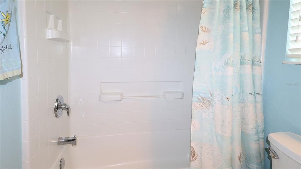 En Venta: $374,750 (3 camas, 2 baños, 2413 Pies cuadrados)