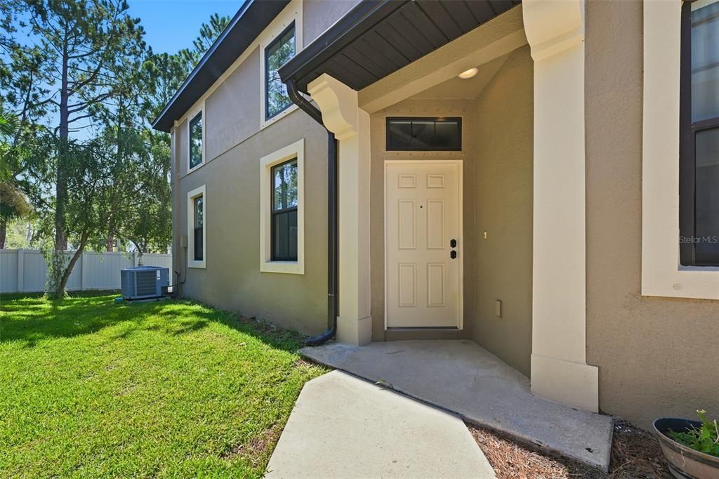 For Rent: $3,199 (3 beds, 3 baths, 2043 Square Feet)