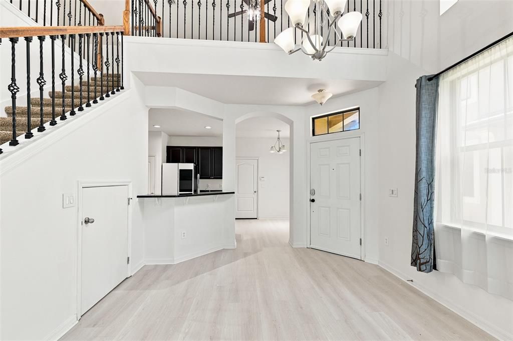 For Rent: $3,199 (3 beds, 3 baths, 2043 Square Feet)