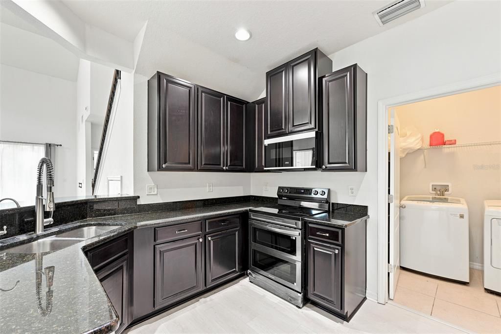 For Rent: $3,199 (3 beds, 3 baths, 2043 Square Feet)