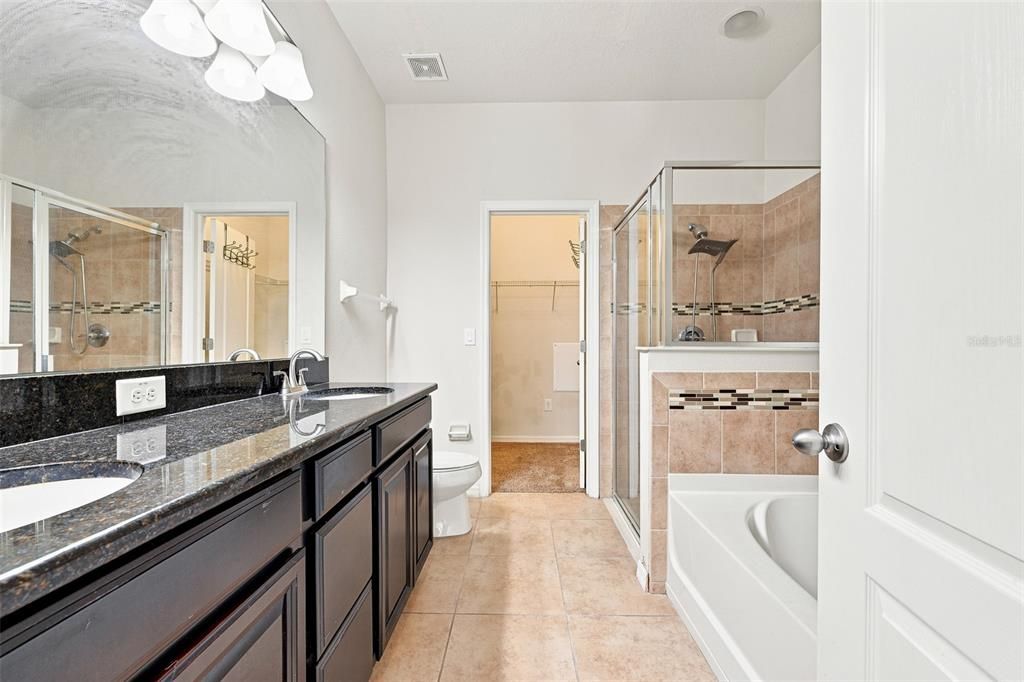 For Rent: $3,199 (3 beds, 3 baths, 2043 Square Feet)