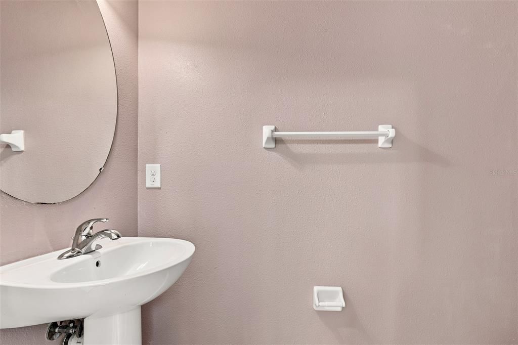 For Rent: $3,199 (3 beds, 3 baths, 2043 Square Feet)