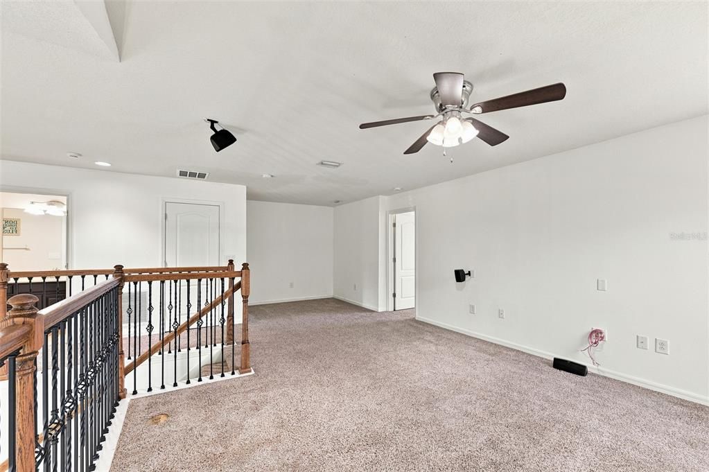 For Rent: $3,199 (3 beds, 3 baths, 2043 Square Feet)