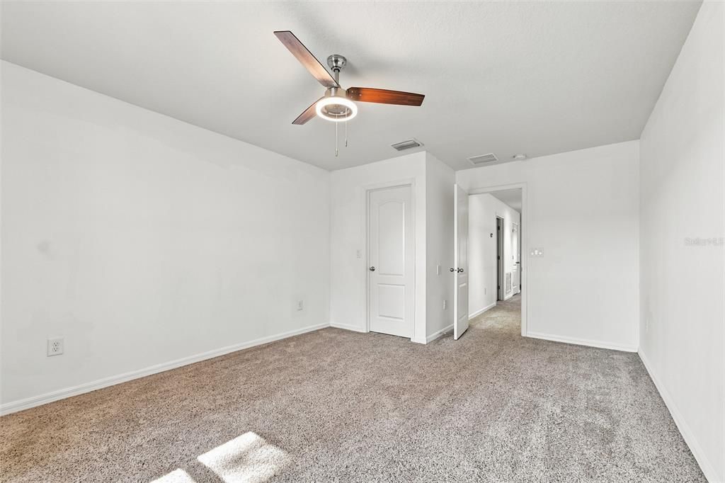 For Rent: $3,199 (3 beds, 3 baths, 2043 Square Feet)