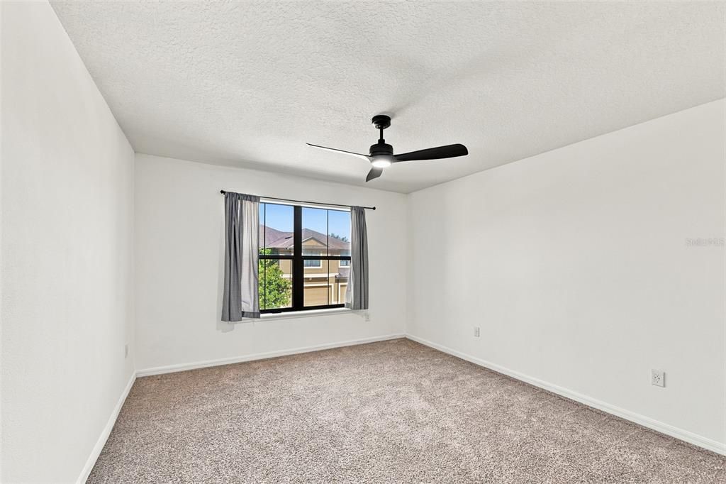 For Rent: $3,199 (3 beds, 3 baths, 2043 Square Feet)