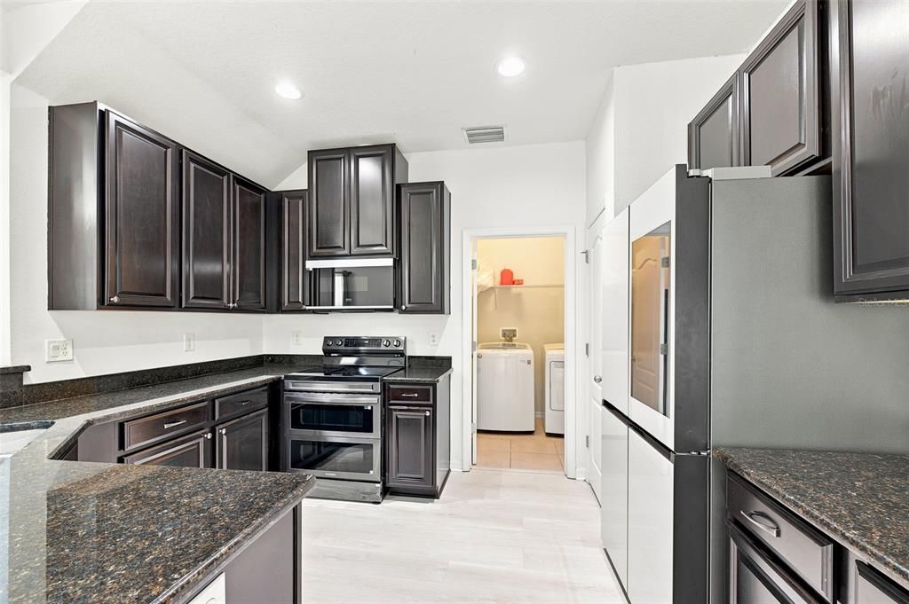For Rent: $3,199 (3 beds, 3 baths, 2043 Square Feet)