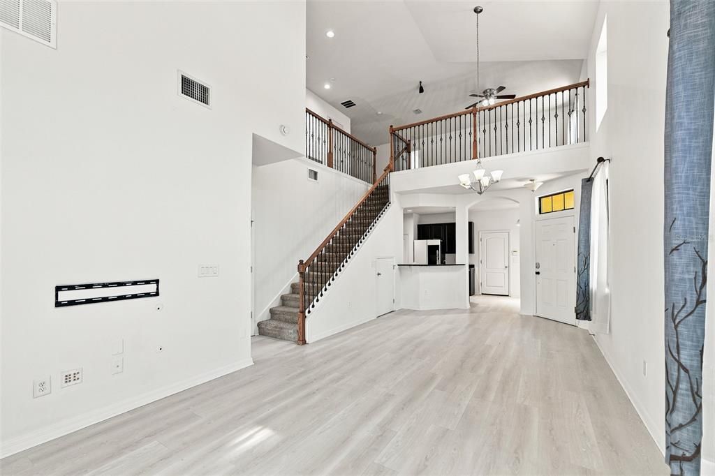 For Rent: $3,199 (3 beds, 3 baths, 2043 Square Feet)
