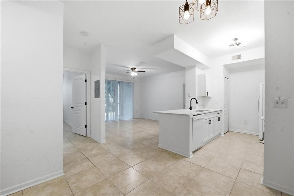 For Sale: $150,000 (2 beds, 2 baths, 1032 Square Feet)