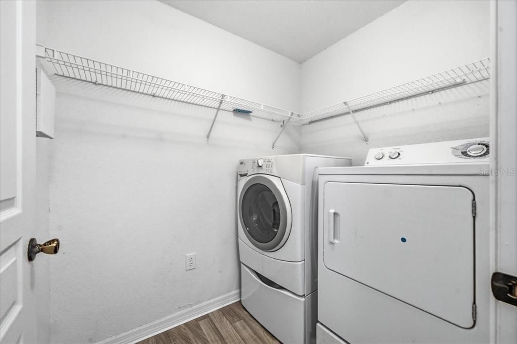 For Sale: $150,000 (2 beds, 2 baths, 1032 Square Feet)