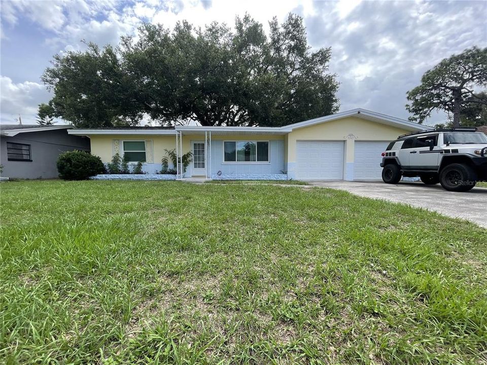 For Sale: $338,000 (2 beds, 2 baths, 1160 Square Feet)