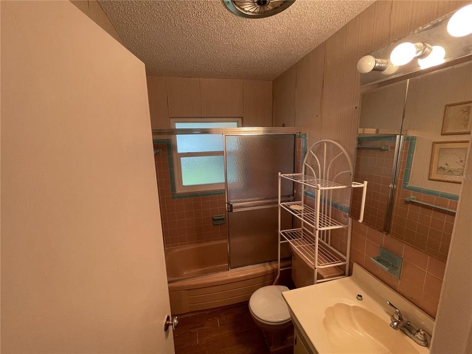 For Sale: $338,000 (2 beds, 2 baths, 1160 Square Feet)