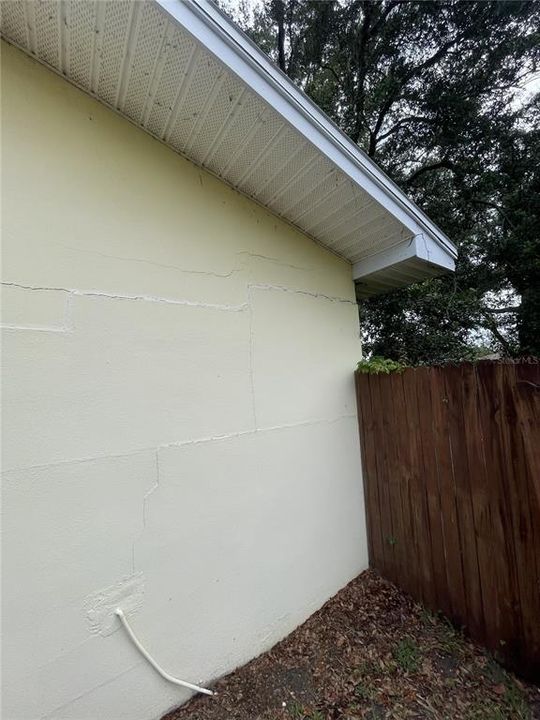 For Sale: $338,000 (2 beds, 2 baths, 1160 Square Feet)