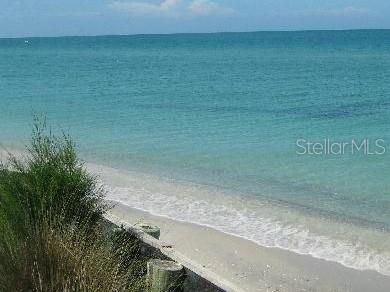 На продажу: $30,000 (0.23 acres)