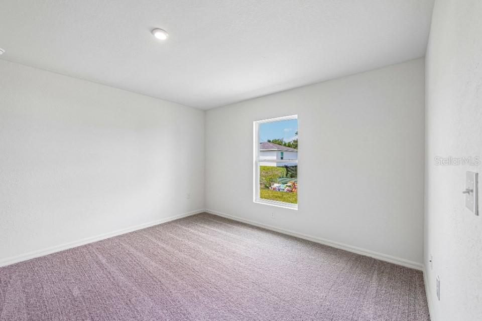 На продажу: $361,490 (4 спален, 2 ванн, 1808 Квадратных фут)
