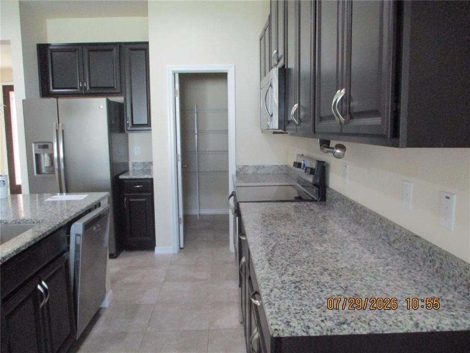 На продажу: $525,000 (4 спален, 3 ванн, 2546 Квадратных фут)