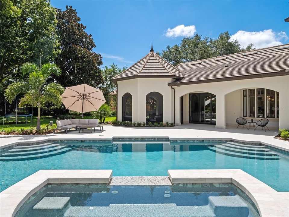 For Sale: $6,650,000 (5 beds, 5 baths, 6970 Square Feet)