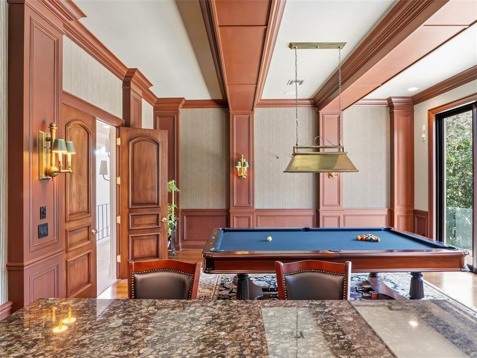 For Sale: $6,650,000 (5 beds, 5 baths, 6970 Square Feet)