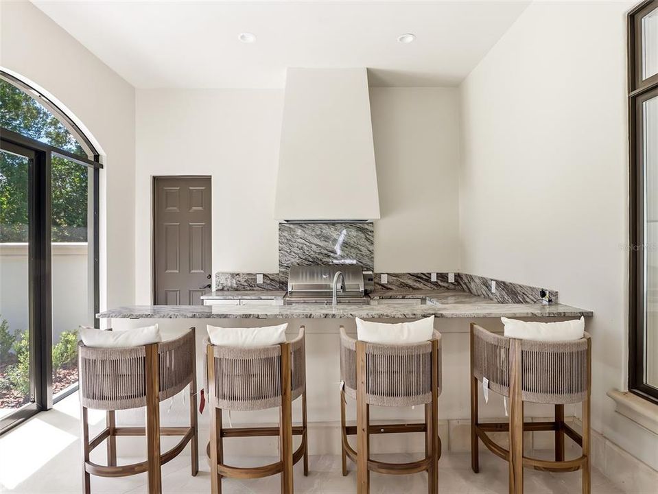 For Sale: $6,650,000 (5 beds, 5 baths, 6970 Square Feet)