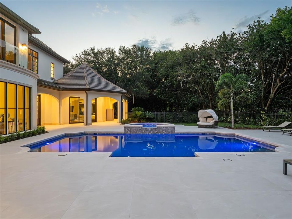 For Sale: $6,650,000 (5 beds, 5 baths, 6970 Square Feet)