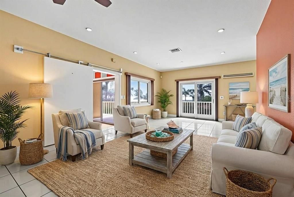 En Venta: $2,999,999 (6 camas, 5 baños, 4676 Pies cuadrados)